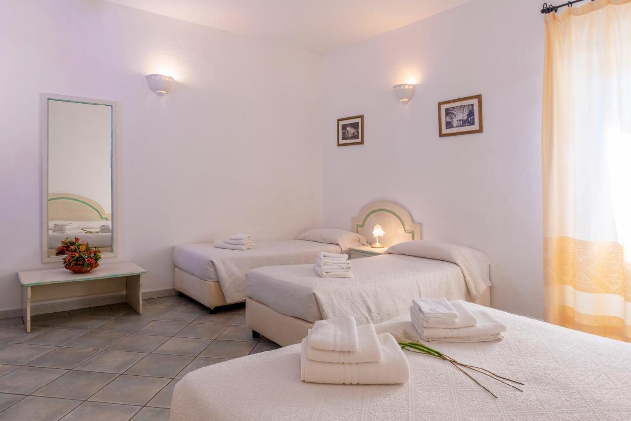 Hotel Cavour Olbia Buitenkant foto