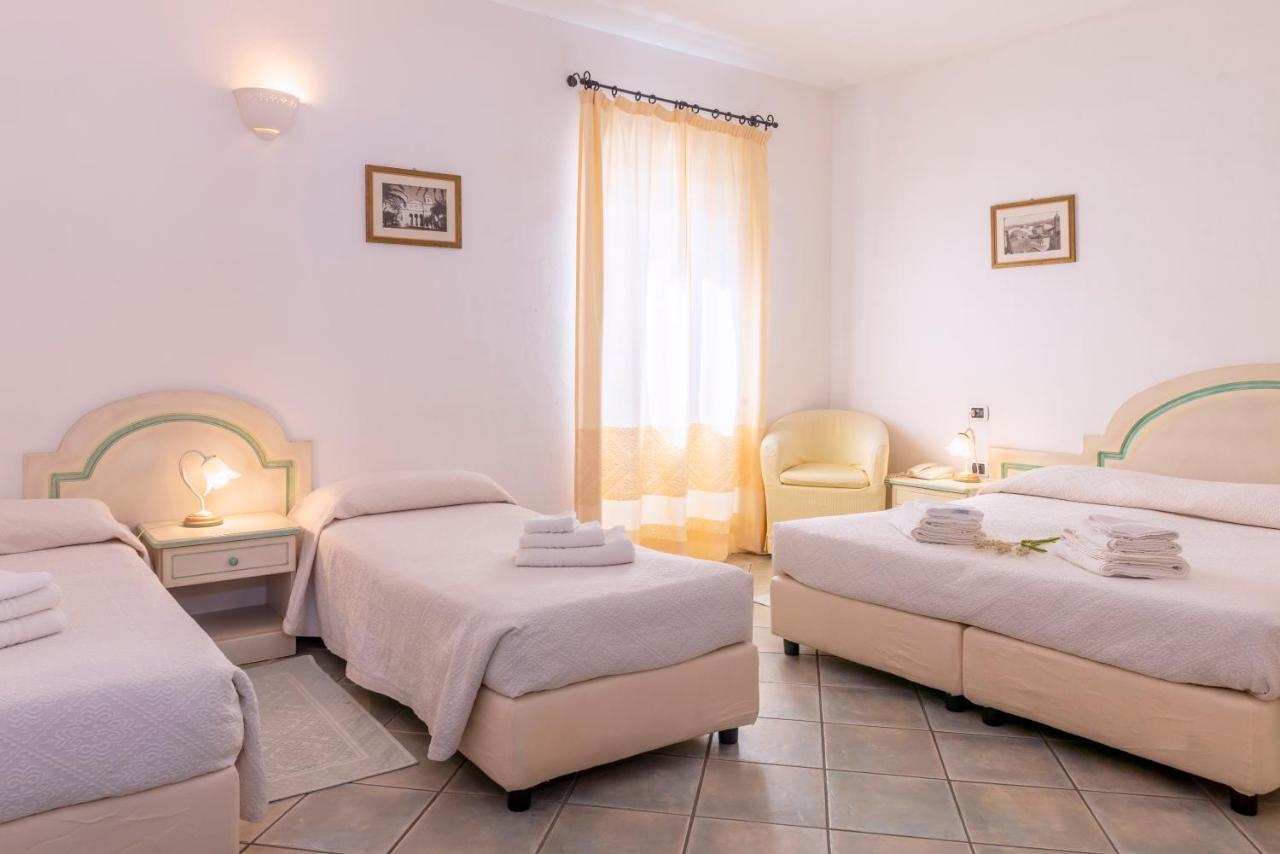 Hotel Cavour Olbia Buitenkant foto