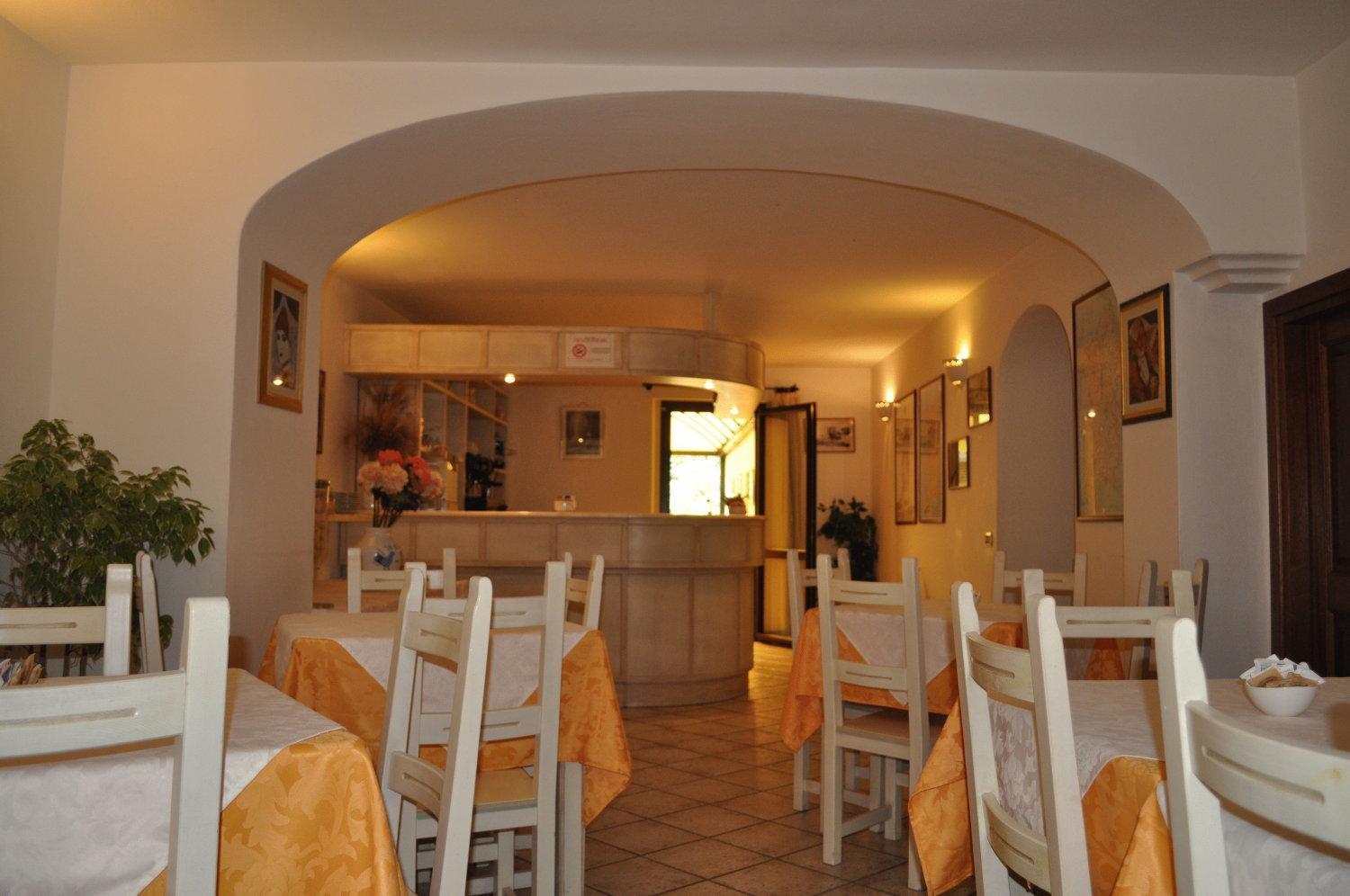 Hotel Cavour Olbia Buitenkant foto